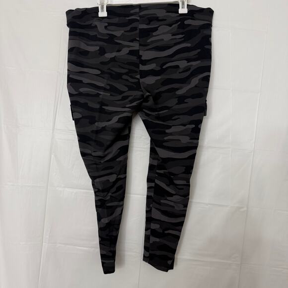 Torrid Full Length Signature Waist Ponte Cargo Legging - Picture 5 of 6